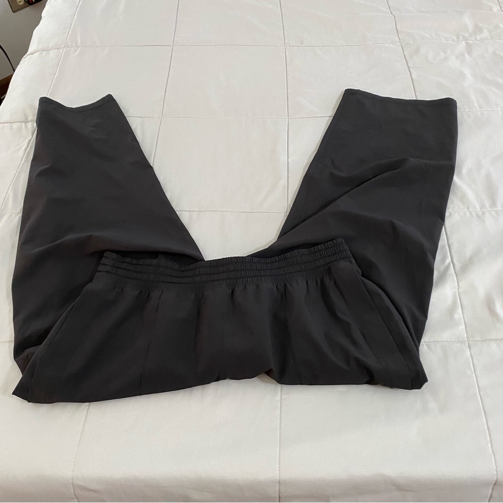 Lululemon Wanderer Crop 23"‎ Pant Black Women’s Sz 10 Workout Athletic Yoga - Picture 9 of 12